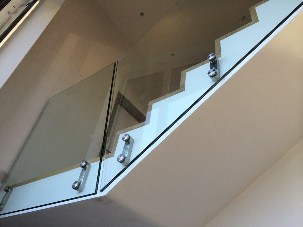 Garde-corps vitré – escalier